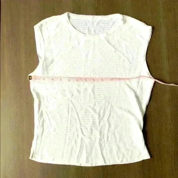 ALAIA
Knit HiNeck Sleeveless Crop Knit Rihanna top - Picture 10 of 13